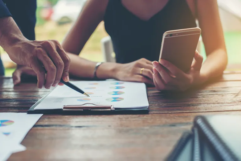 Planificación negocios corporativa carta asunto concepto trabajo equipo - ¿Qué es un aval y cómo funciona?