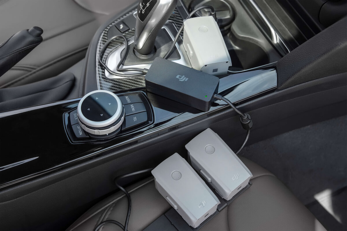 Cargador coche DJI para Mavic 2 detalle